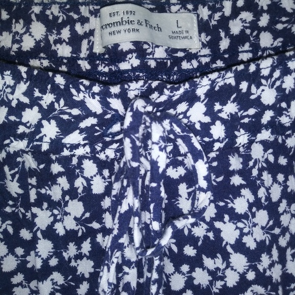 Pants - Picture 4 of 4